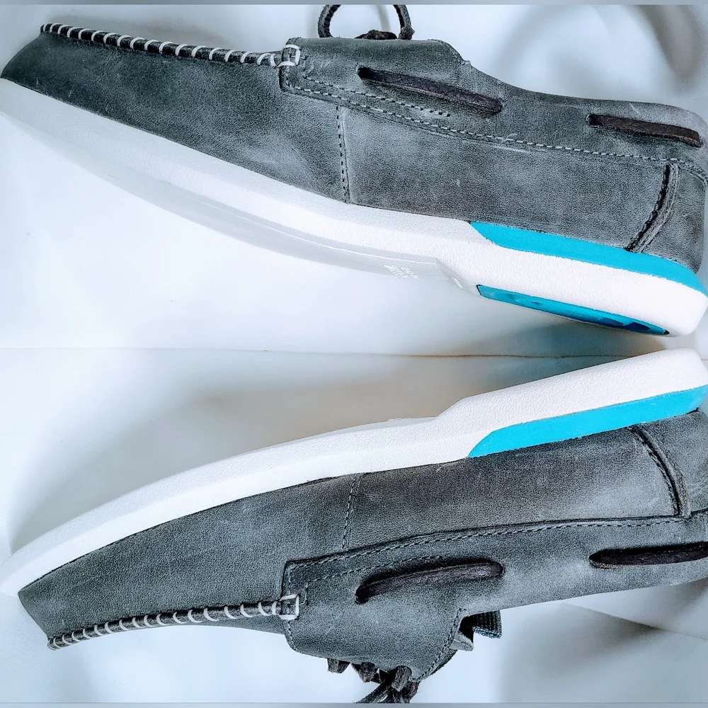 SPERRY MEN'S Sz 8.5 TOP-SIDERS PLUSHWAVE PREMIUM LEATHER, NON-MARKING HANDSEWN